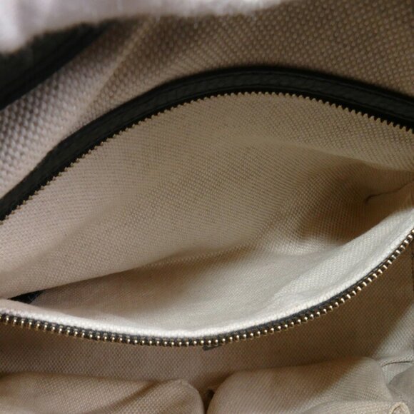 GUCCI Black Shoulder Bag - Picture 5 of 8